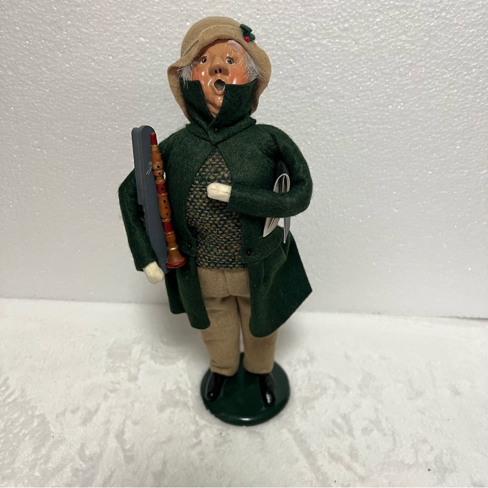 Byers’ Choice Caroler Figurine Musician Man with Instrument 1989 please read.